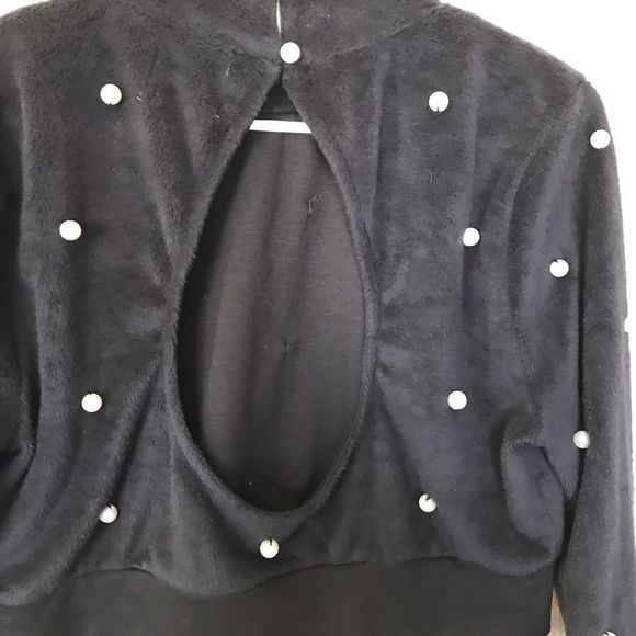 Urban Outfitters Audrey Cropped Pearl Sweater - Picture 10 of 10